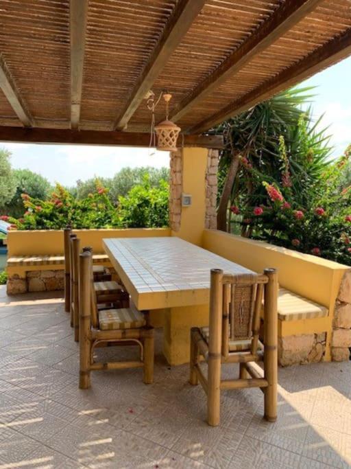 Villa Maveda, Un Dammuso Immerso Nel Verde Lampedusa Exterior photo
